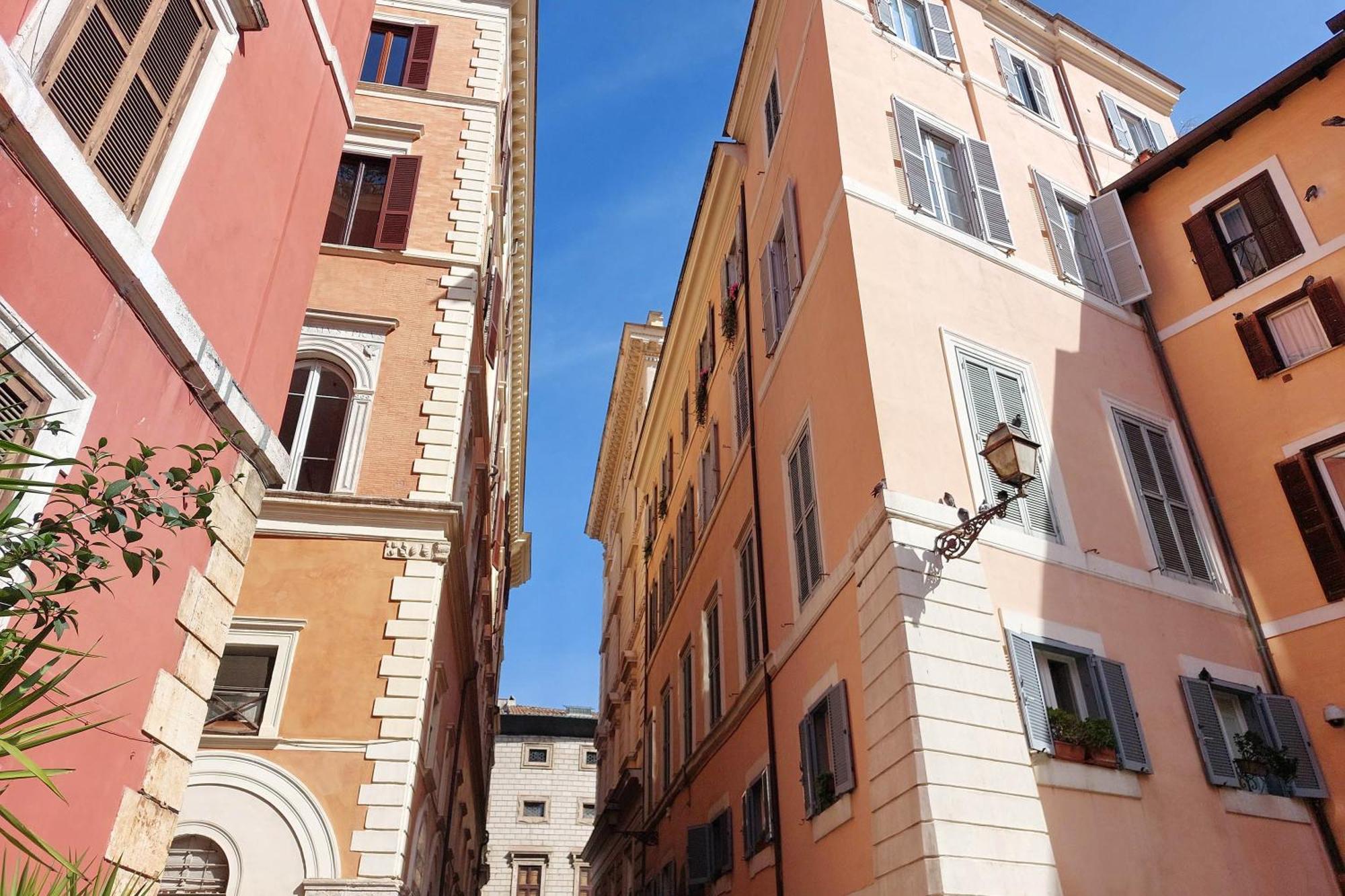 Apartment Dainty Paradiso Near Piazza Navona Rome