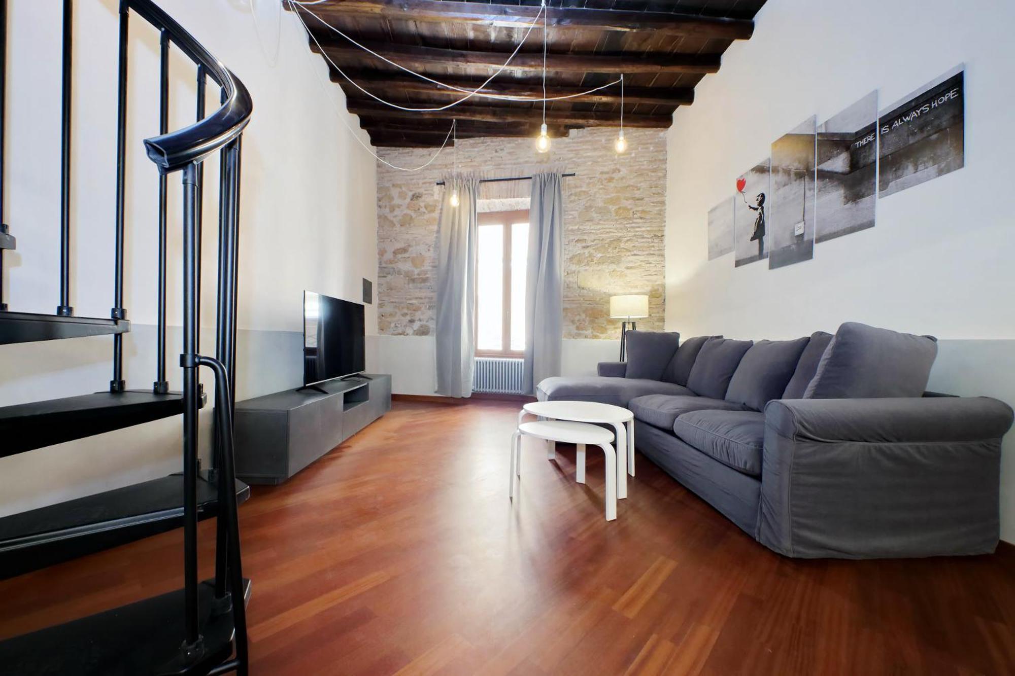Dainty Paradiso Near Piazza Navona Rome