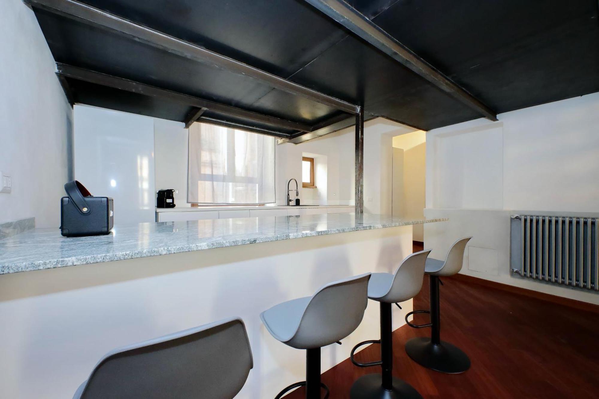 Apartment Dainty Paradiso Near Piazza Navona Rome